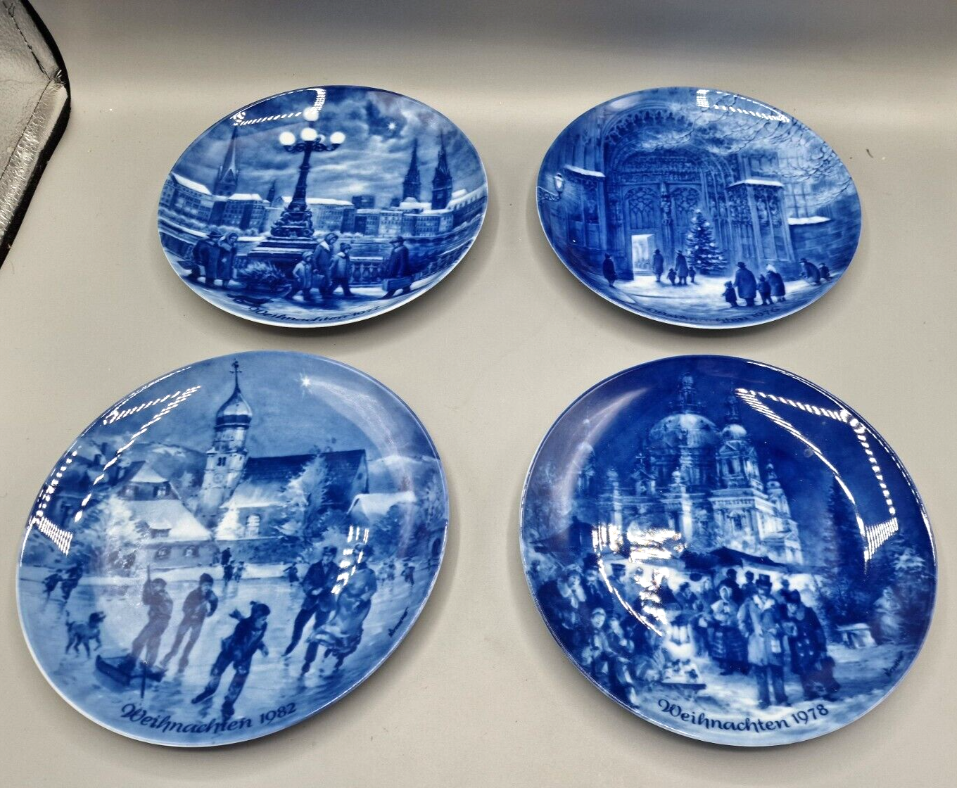 Berlin Design , Deutsche Weihnachtsteller, 12 Stück Sammler